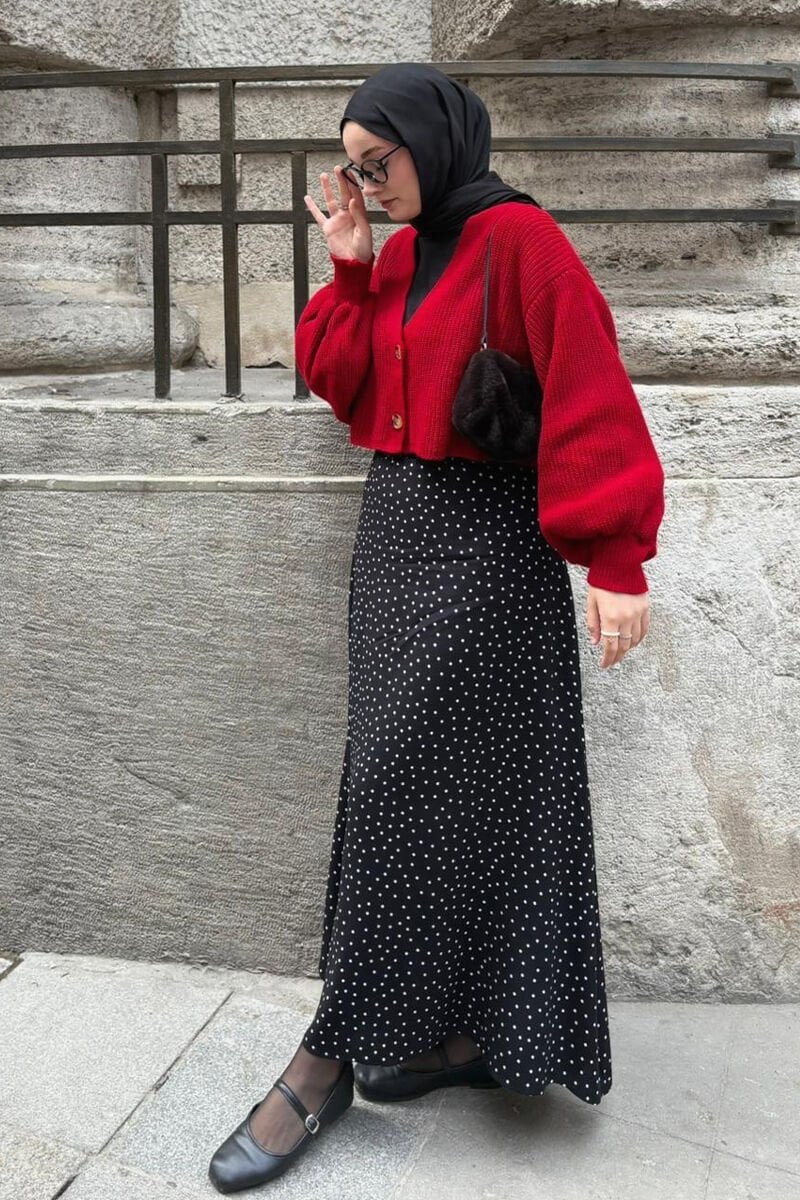 Kırmızı Balon Kol Triko Hırka & Siyah Puantiye Detaylı Etek Takım