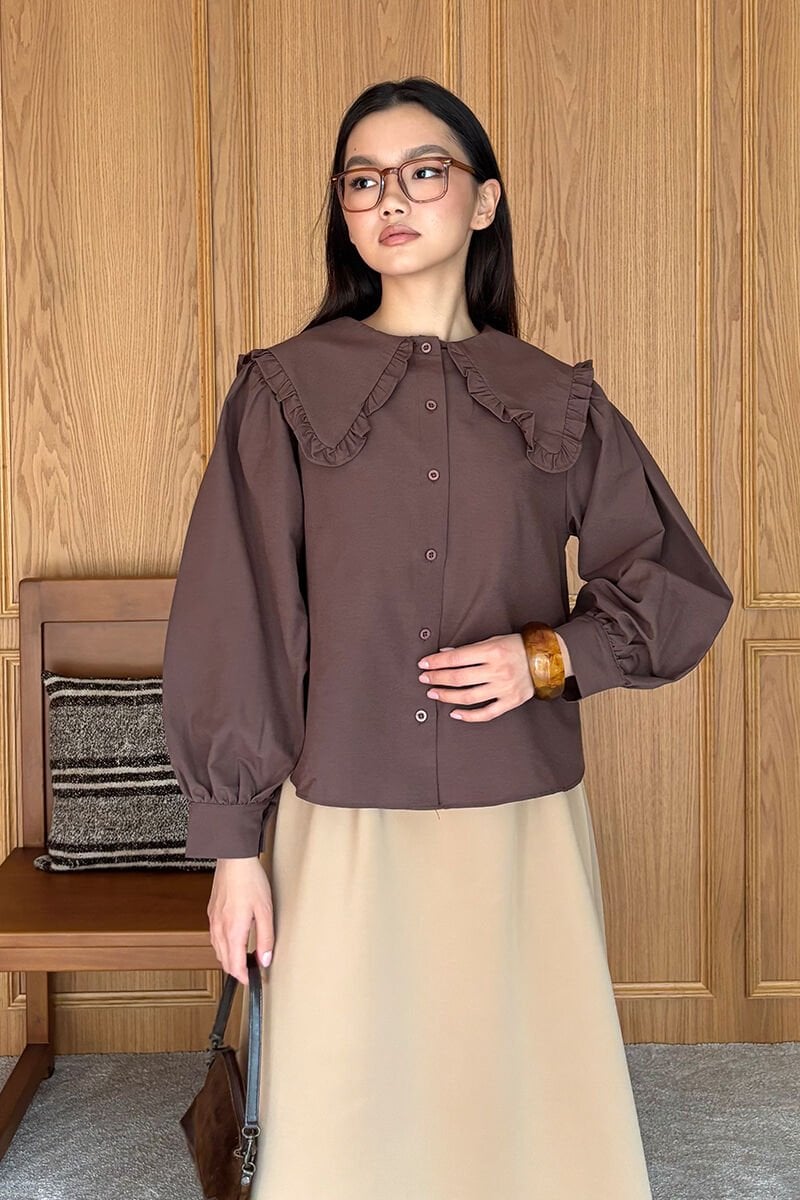 Acı Kahve Yakası Fırfırlı Crop Gömlek