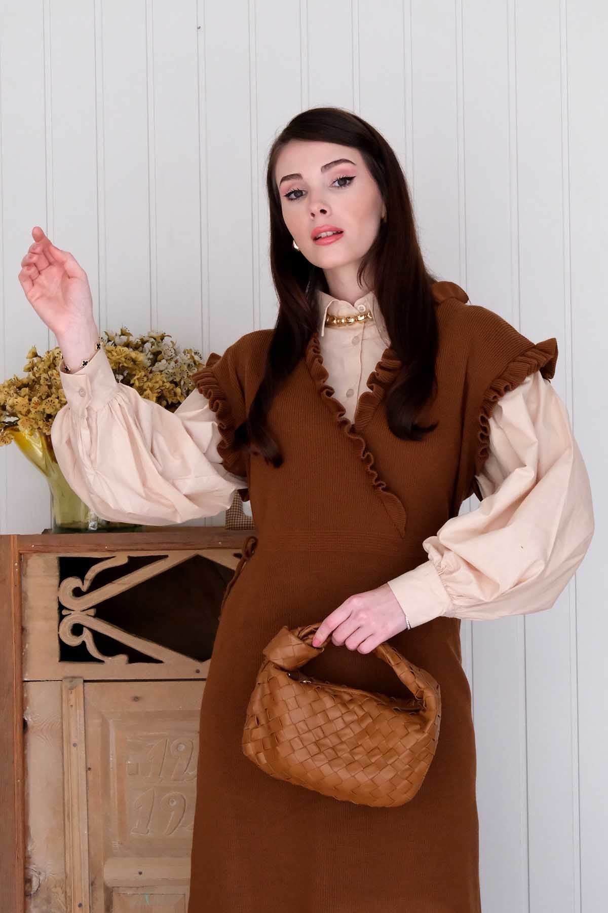 Camel Triko Fırfır Yaka jile