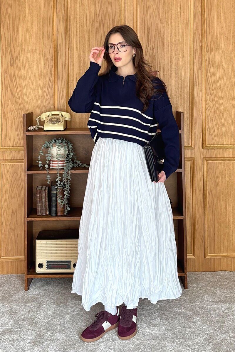 Lacivert Çizgili Triko Kazak & Beyaz Kraşlı Balon Etek Takım