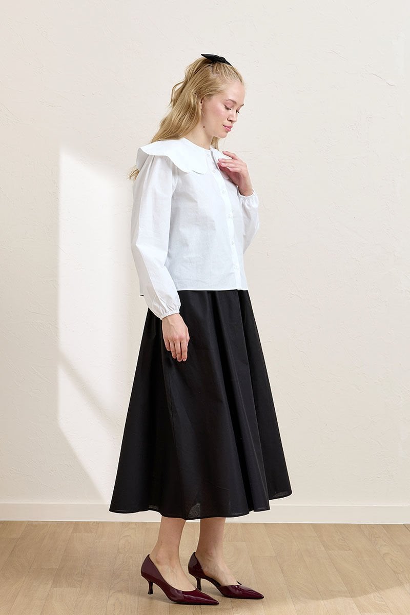 Beyaz Papatya Yaka Crop Gömlek & Siyah Balon Etek