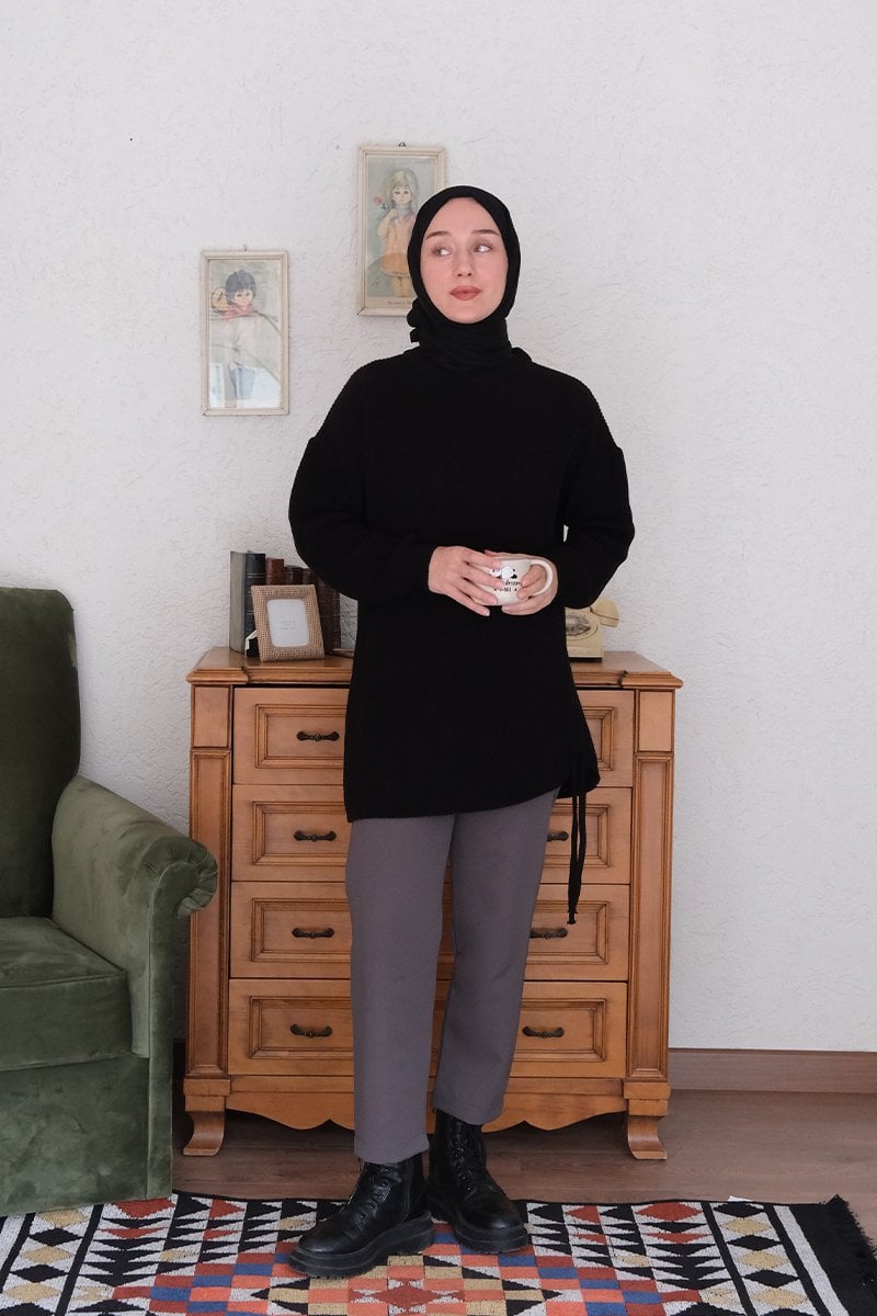 Siyah Bağcıklı Triko Tunik