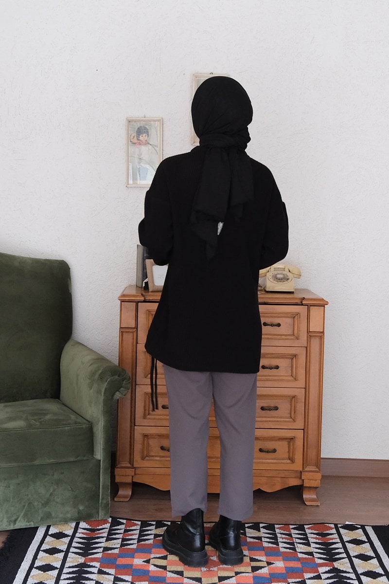 Siyah Bağcıklı Triko Tunik