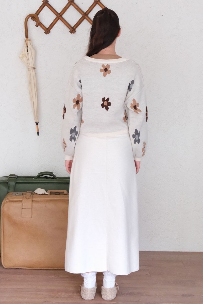 Krem Papatya Desen Triko Crop Hırka