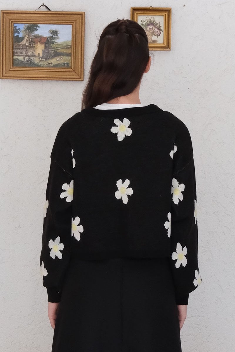 Siyah Papatya Desen Triko Crop Hırka