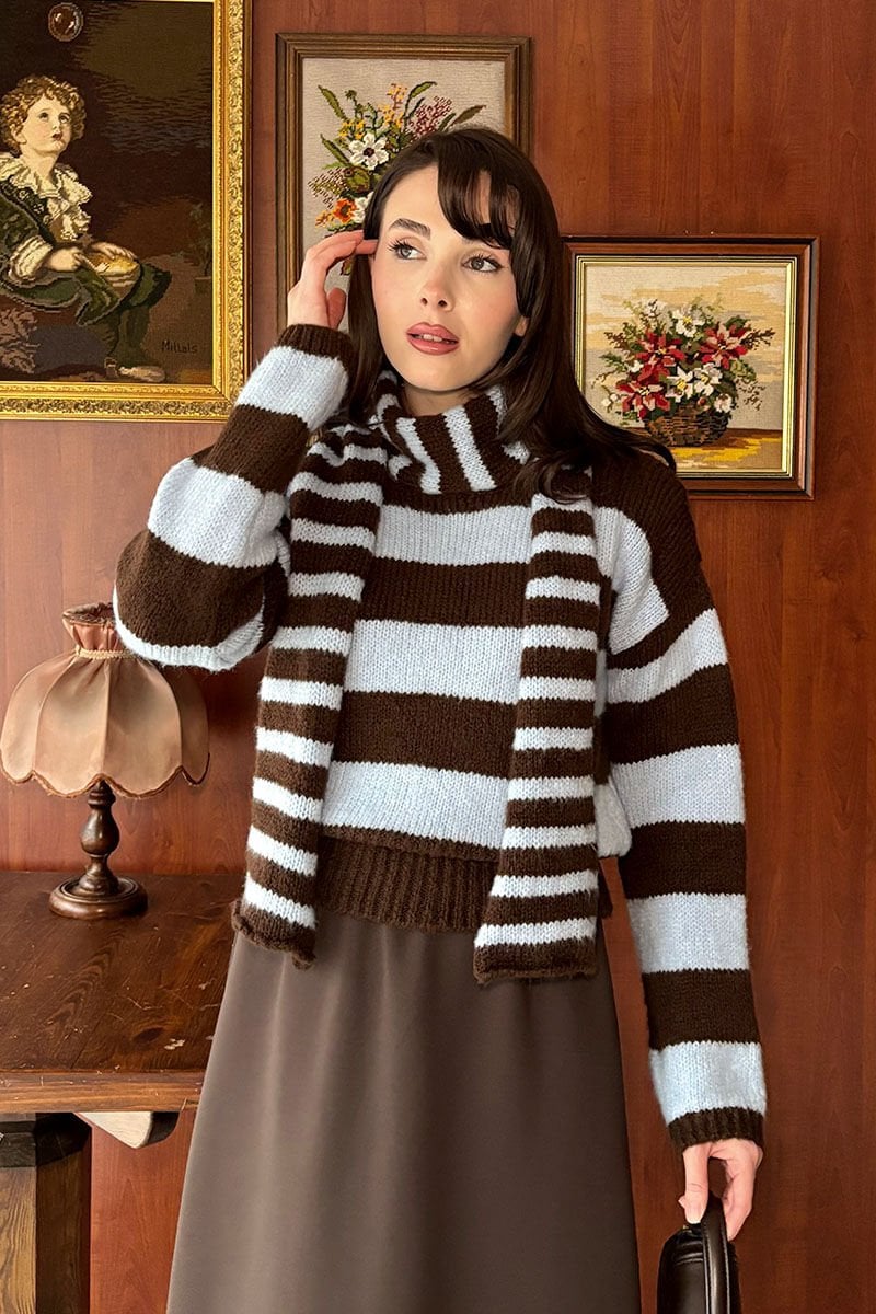 Acı Kahve Mavi Çizgili Atkı Detay Kazak