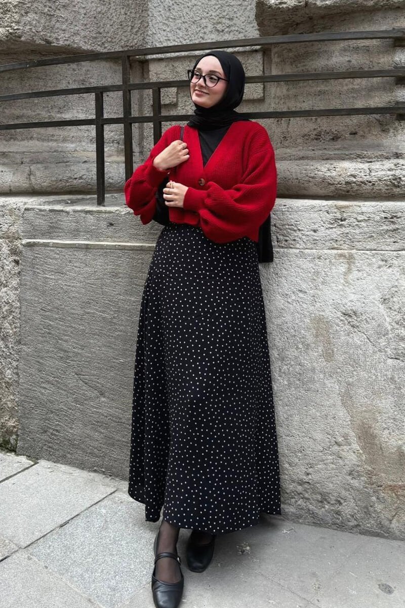 Kırmızı Balon Kol Triko Hırka & Siyah Puantiye Detaylı Etek Takım