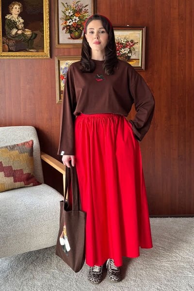 Acı Kahve Nakışlı Body & Kırmızı Balon Etek Takım