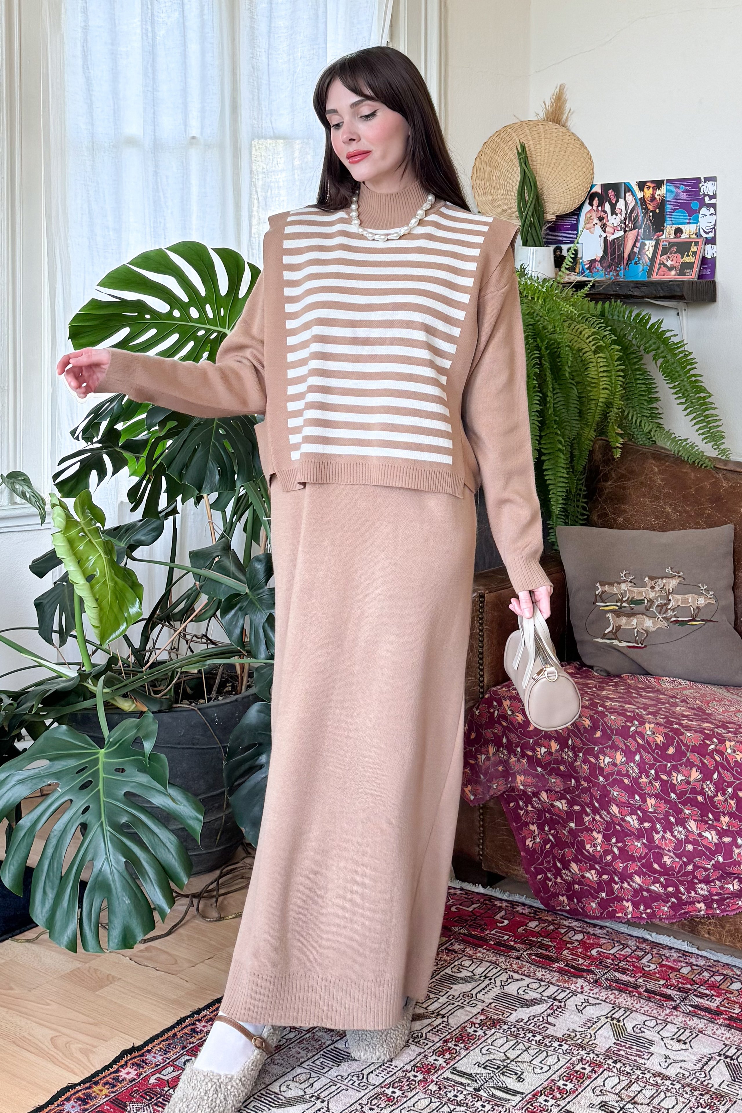 Beyaz Çizgili Sütlü Kahve Süveter Triko Elbise Takım