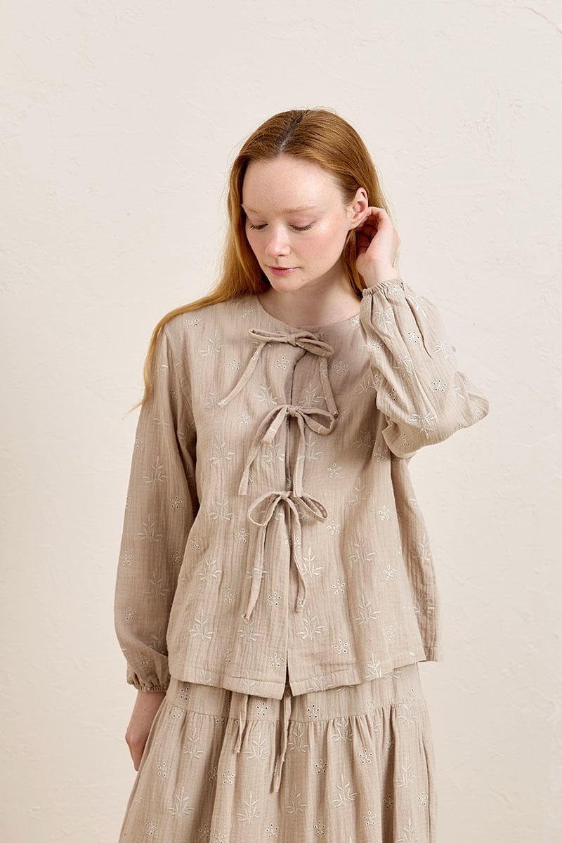 Vizon Fistolu Müslin 3 Fiyonklu Bluz