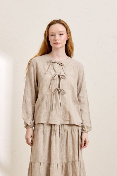 Vizon Fistolu Müslin 3 Fiyonklu Bluz