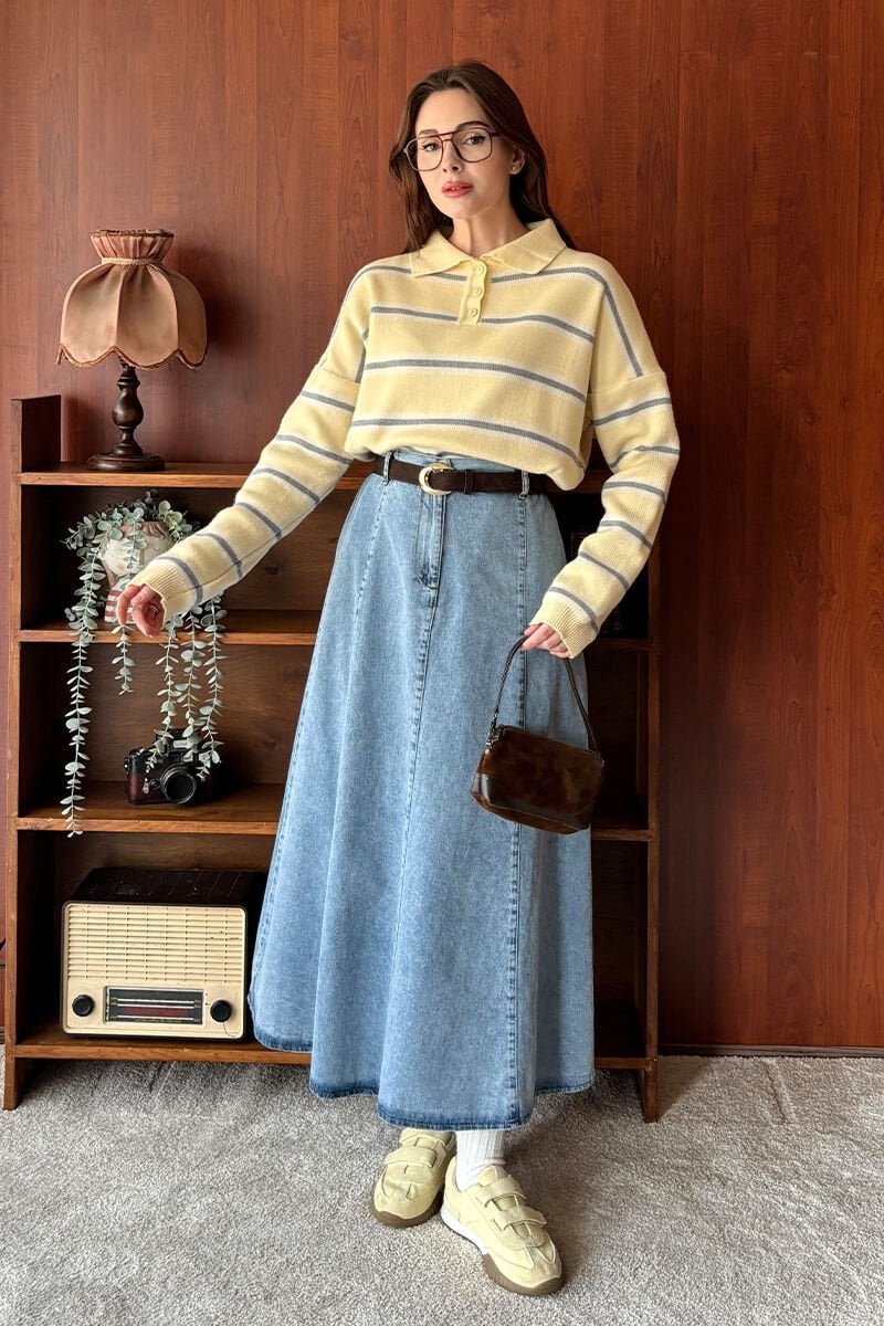 Tereyağ Sarısı Düğme Detay Triko Kazak & Buz Mavisi Kot Kloş Etek Takım