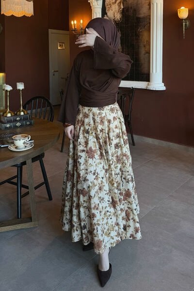 Karamel Çiçek Desenli Parçalı Etek