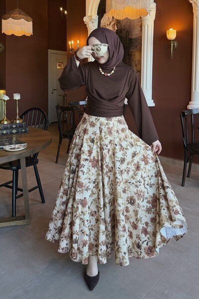 Acı Kahve Oysho Bağlamalı Bluz & Karamel Çiçek Desenli Parçalı Etek Takım