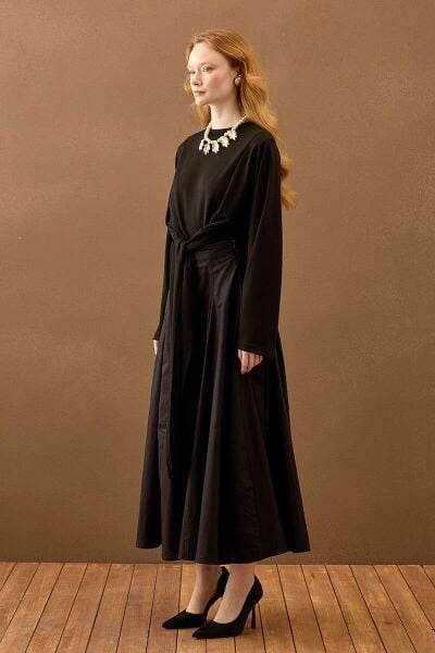 Siyah Koton Parçalı Etek