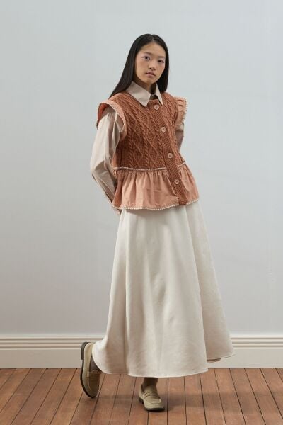 Somon Fırfırlı Triko Yelek & Taş Scuba Etek Takım