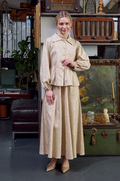 Ekru Jakarlı Gömlek Etek Takım