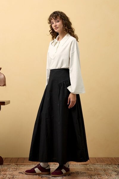 Siyah Pile Detay Etek