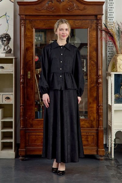 Siyah Jakarlı Gömlek Etek Takım