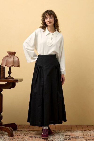 Ekru Süprem Polo Yaka Body & Siyah Pile Detay Etek Takım