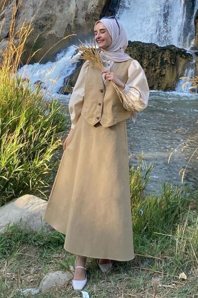 Sütlü Kahve Keten Yelek Etek & Krem Klasik Yaka Crop Gömlek Takım