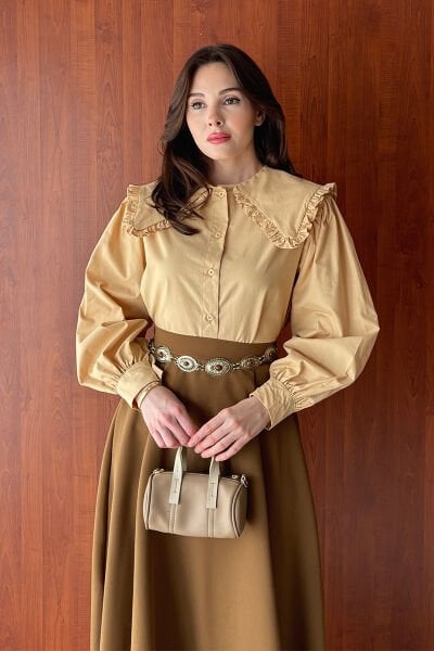 Krem Yakası Fırfırlı Crop Gömlek