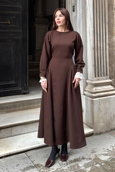 Acı Kahve Krep Korsaj Detay Elbise