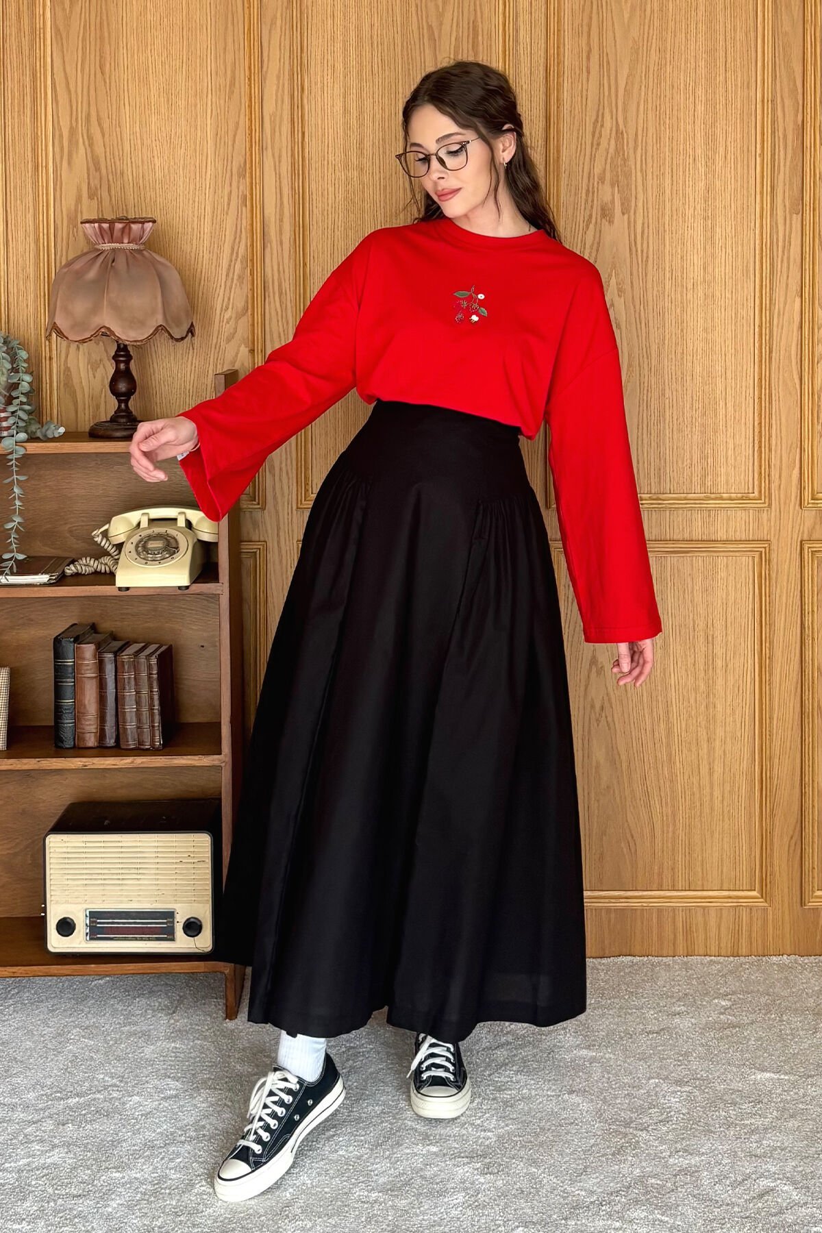 Siyah Pile Detay Etek