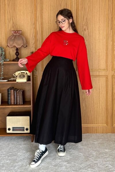 Siyah Pile Detay Etek