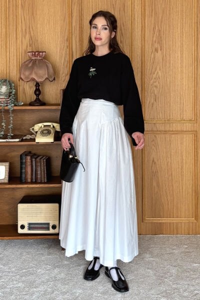 Beyaz Pile Detay Etek