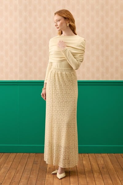 Krem Dantelli Kloş Etek