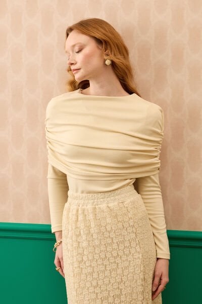 Krem Oysho Büzgü Detaylı Bluz