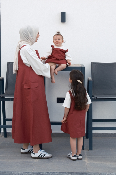 Anne - Çocuk Bordo Duck Keten Etekli Salopet Takım & Anne - Çocuk Ekru Body