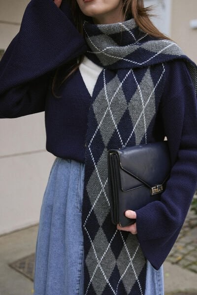 Lacivert Baklava Desenli Atkı