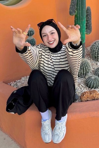 Siyah Çizgili Sweat & Şalvar Pantolon Takım