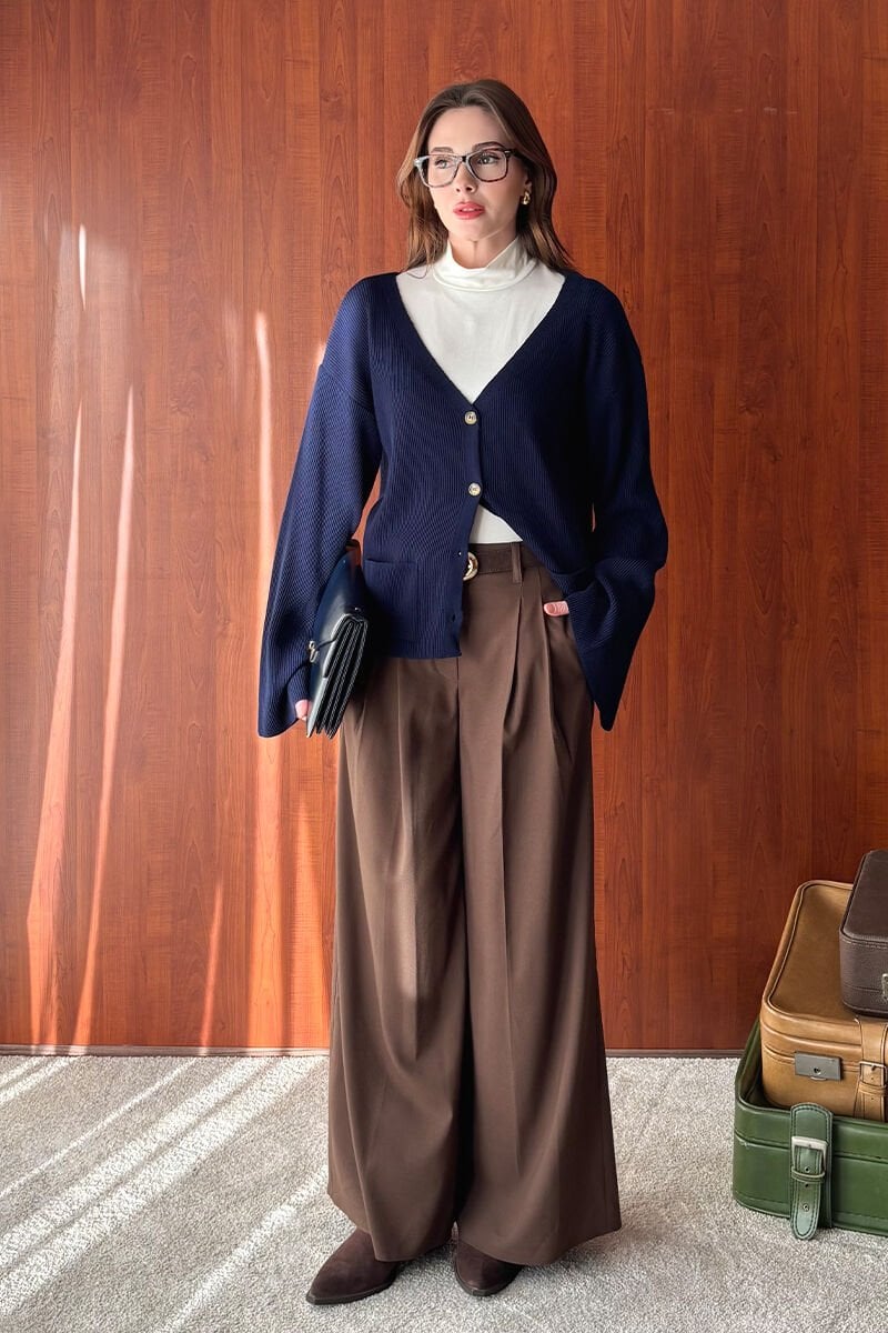 Lacivert İspanyol Kol Triko Hırka & Acı Kahve Pile Detay Palazzo Pantolon Takım