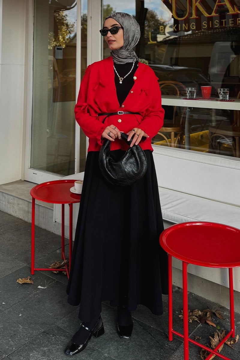 Kırmızı Fiyonklu Hırka / Rümeysa Beyazpolat