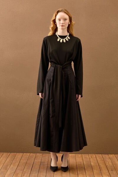 Siyah Koton Parçalı Etek