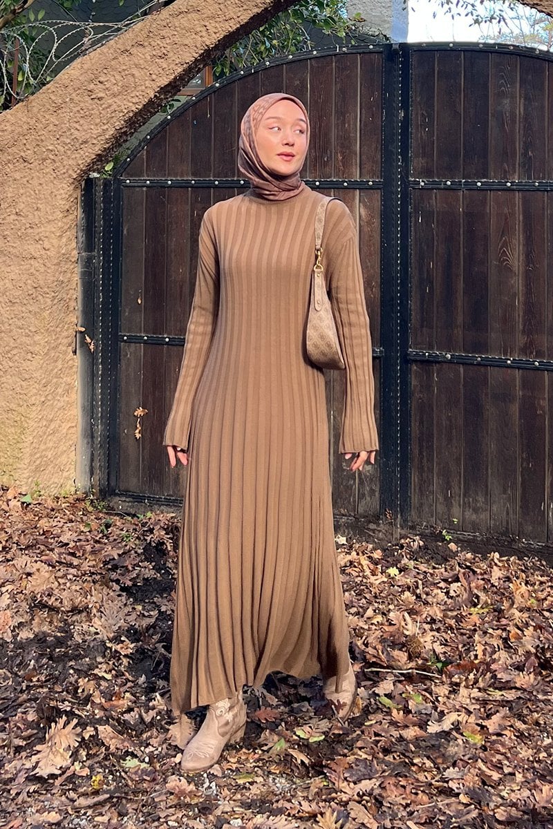 Toprak Kloş Triko Elbise