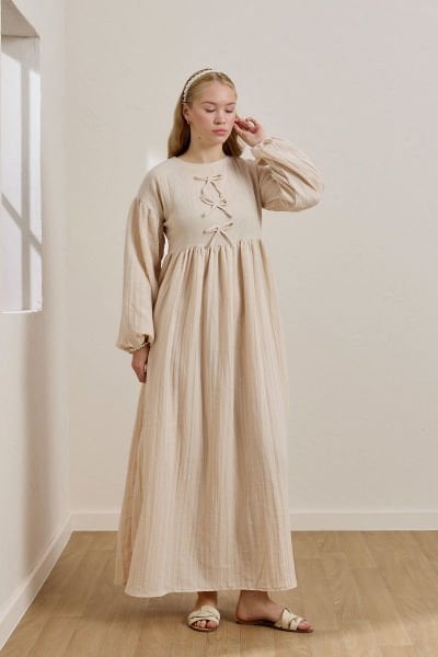 Krem Müslin Fiyonklu Belroba Elbise