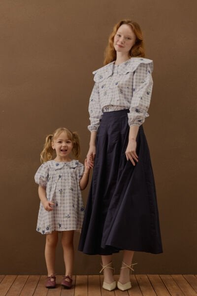 Mavi Çiçek Pötikare Gömlek Etek & Mavi Çiçek Pötikare Bebe Yaka Çocuk Elbise Takım