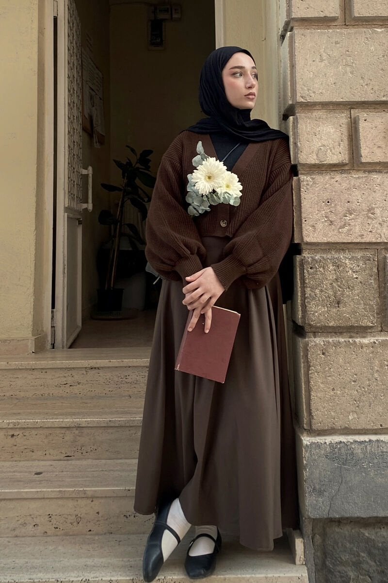 Acı Kahve Balon Kol Triko Hırka & Acı Kahve Poliviskon Kolej Etek Takım