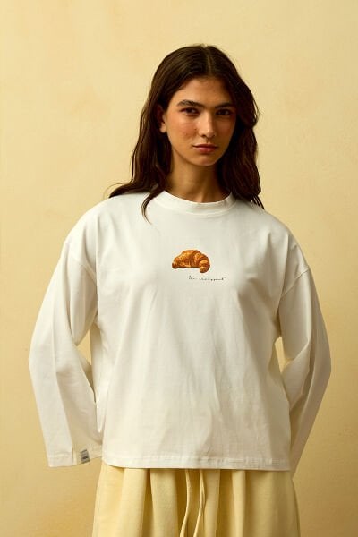 Ekru Kruvasan Baskılı Basic Body