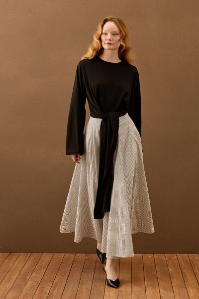 Beyaz Siyah Puantiyeli Parçalı Etek