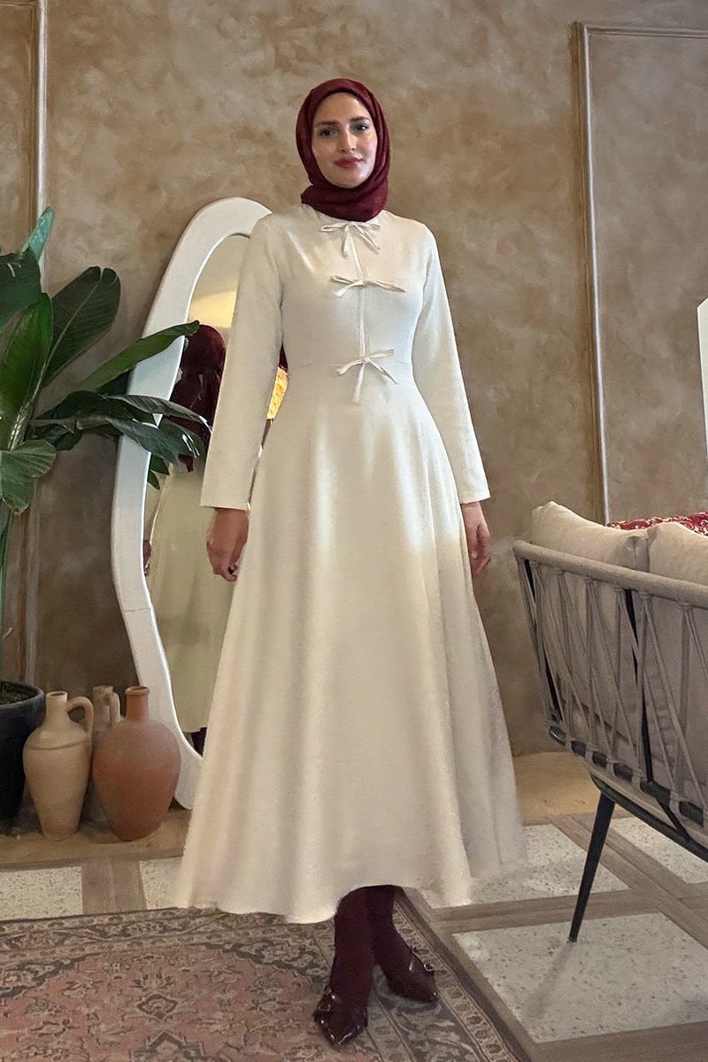 Ekru Fiyonk Detay Krep Elbise
