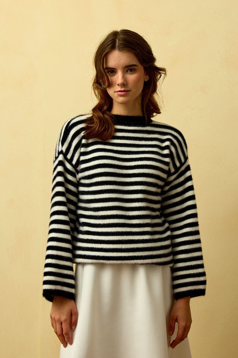 Siyah Çizgili Peluş Kazak