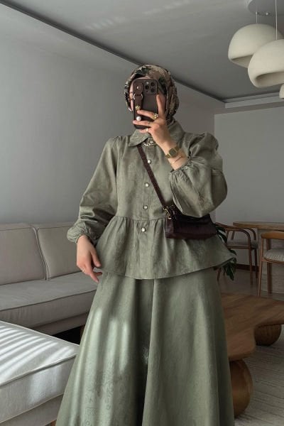 Çağla Yeşili Jakarlı Gömlek Etek Takım / Sema Tektaş