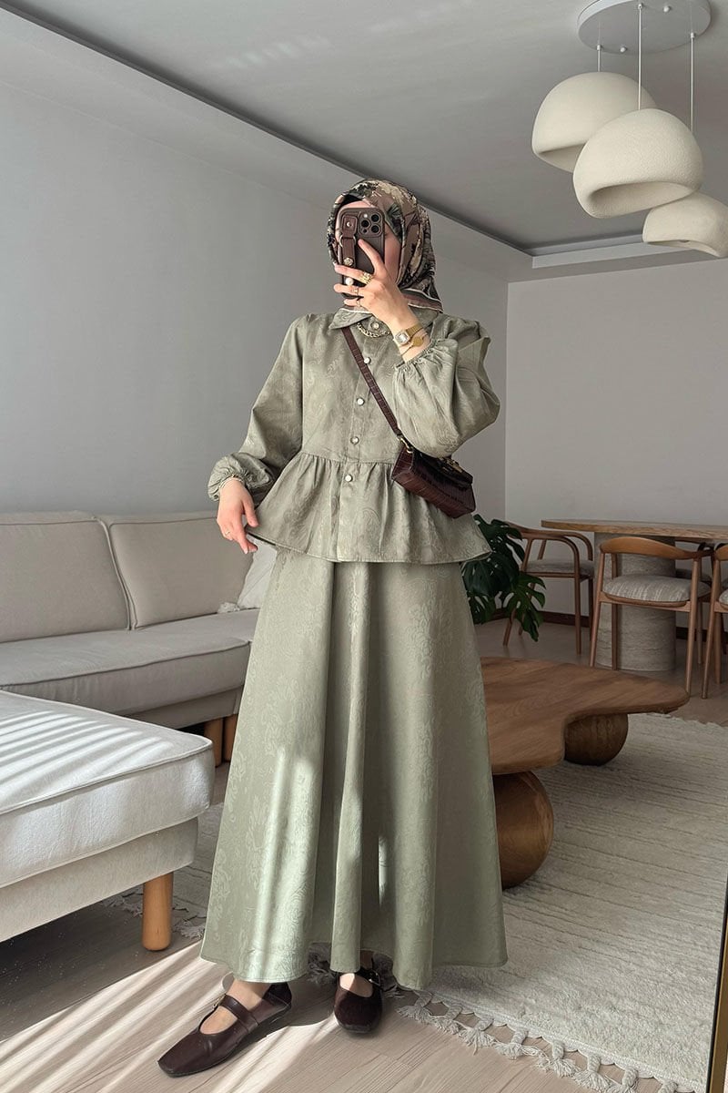 Çağla Yeşili Jakarlı Gömlek Etek Takım / Sema Tektaş