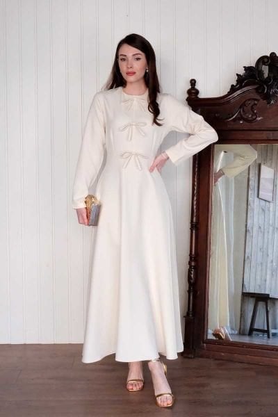 Ekru Fiyonk Detay Krep Elbise