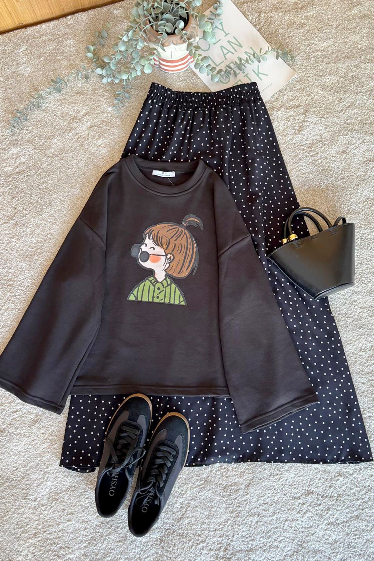 Siyah Baskılı 3 İp Body & Siyah Puantiye Detaylı Etek Takım